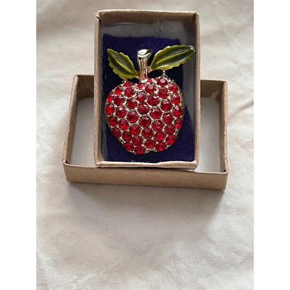 Vintage Green Glaze Red Encrusted Rhinestone Gold Tone Apple Shaped Pin/Brooch - Picture 11 of 11